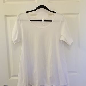 Lularoe White perfect T Medium, runs large